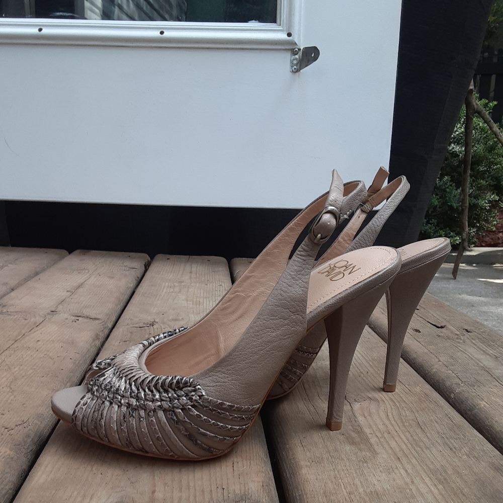 Joan & David sling back heels
